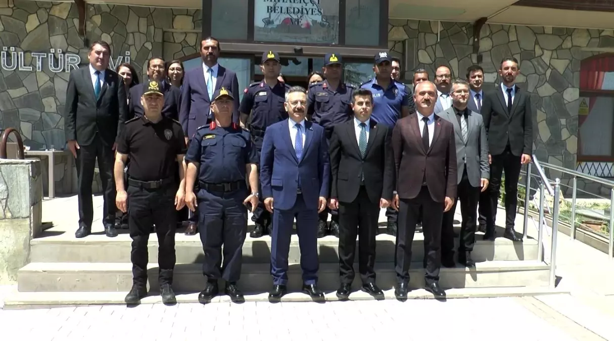 Eskişehir Valisi Hüseyin Aksoy, Mihalıççık İlçesi\'nde İncelemelerde Bulundu