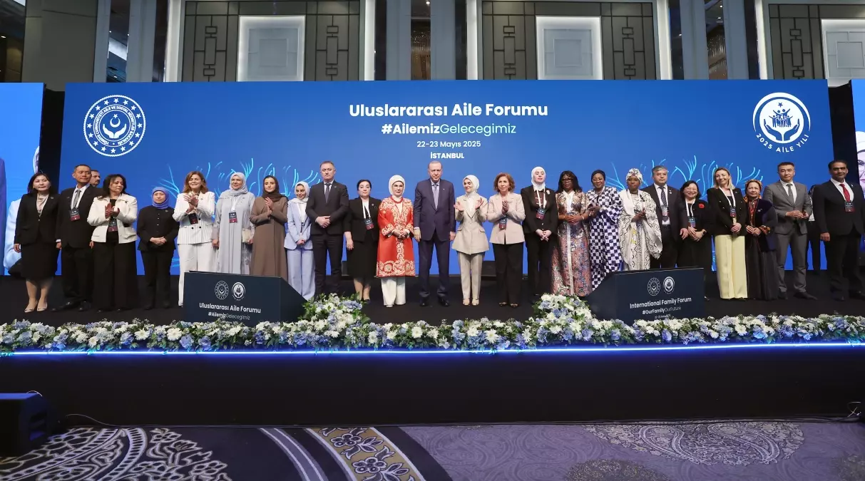 Cumhurbaşkanı Erdoğan: Aileyi savunmak, insanı savunmaktır