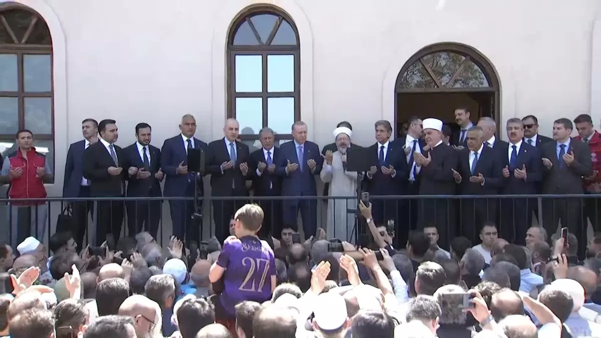 Cumhurbaşkanı Erdoğan, Gümrükçü İshak Ağa Camisi\'nin açılış töreninde konuştu