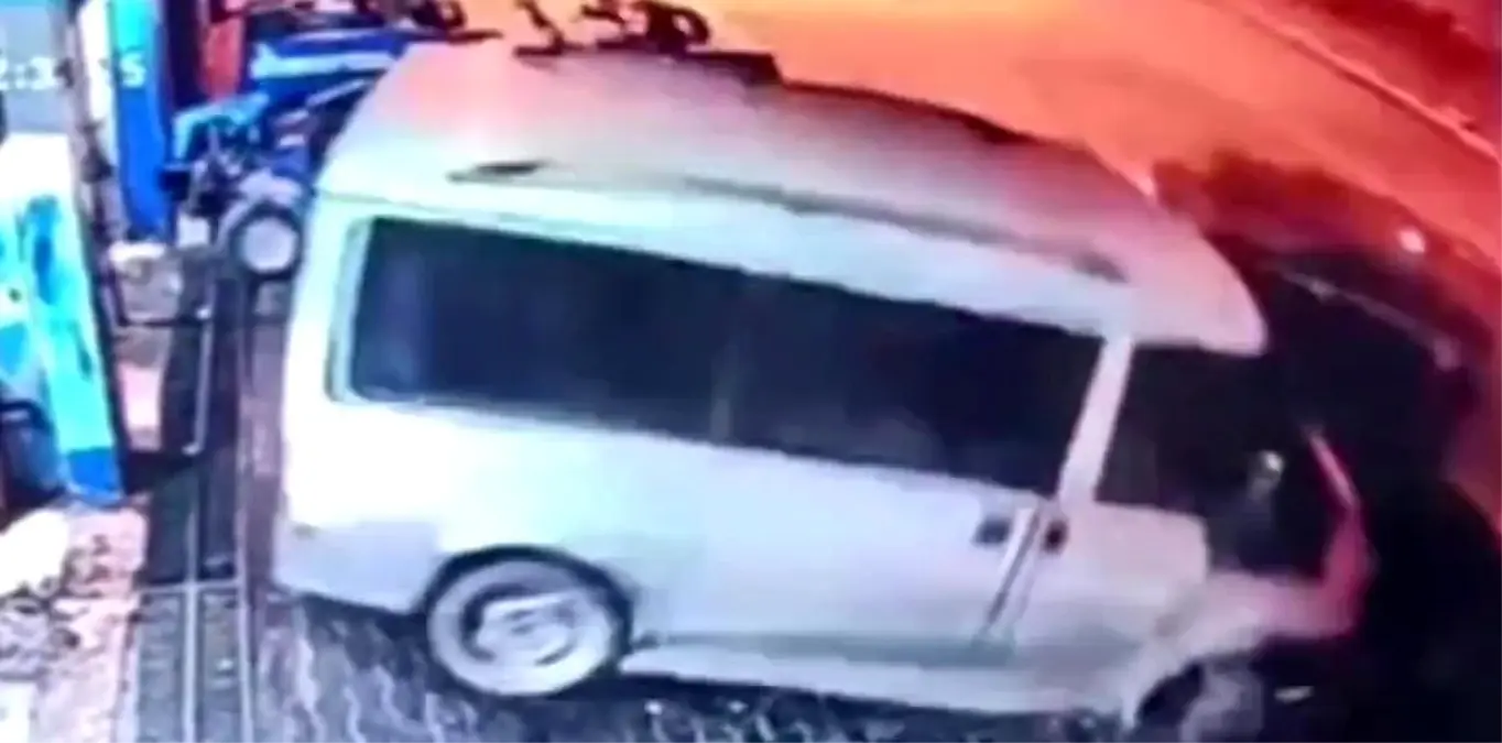 Hatay\'da Kaza Anı Güvenlik Kamerasında