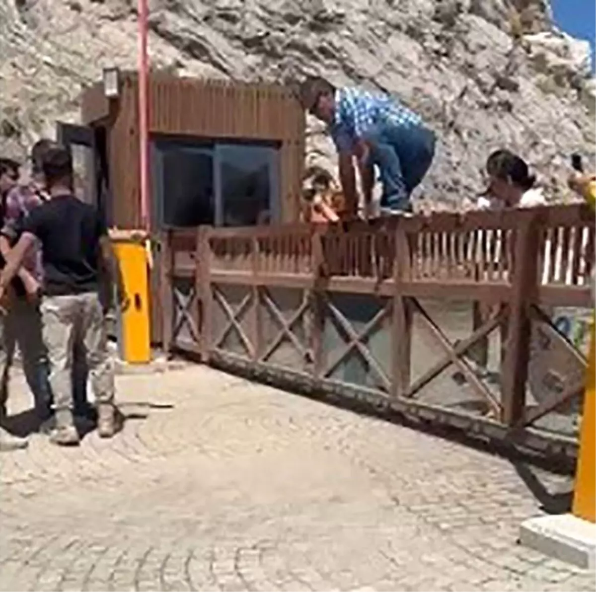 Kızılbük\'te Güvenlik ile Çevreciler Arasında Gerginlik
