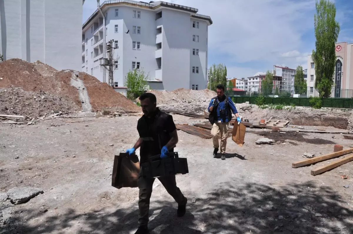 Kars\'ta İnşaatta İnsan Kafası Bulundu