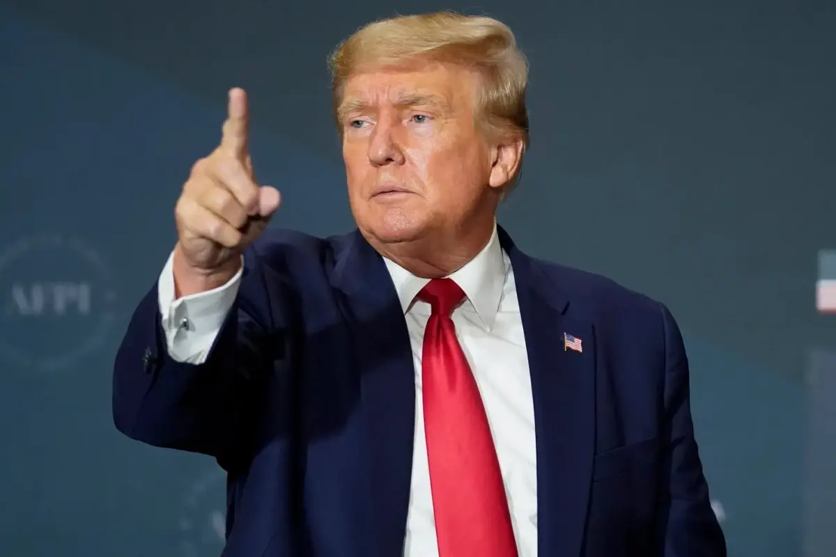 Trump tarih verdi! AB\'ye ek yüzde 50 gümrük vergisi geliyor