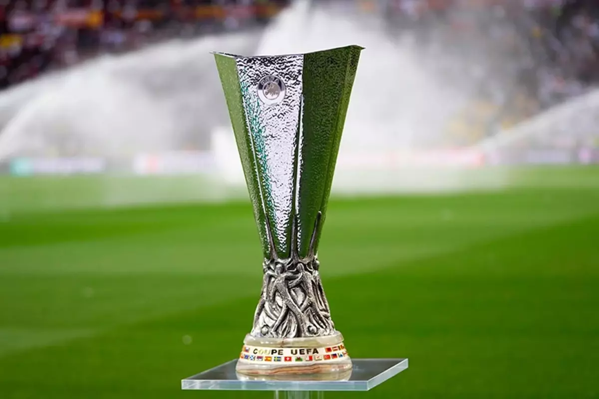 UEFA\'dan madalya skandalı! 3 futbolcuya yetmedi