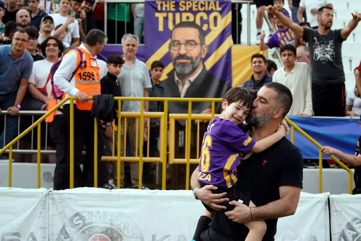 Ayrılık resmen açıklandı! Arda Turan\'dan maç sonu duygusal veda