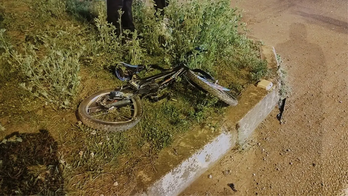 Eynesil\'de Bisikletli Çocuğa Kamyonet Çarptı, Hayatını Kaybetti