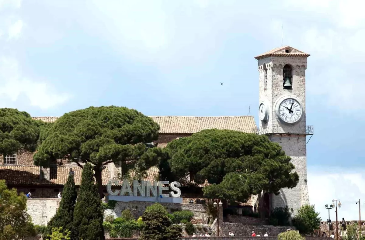 Cannes Film Festivali\'nde Elektrik Kesintisi