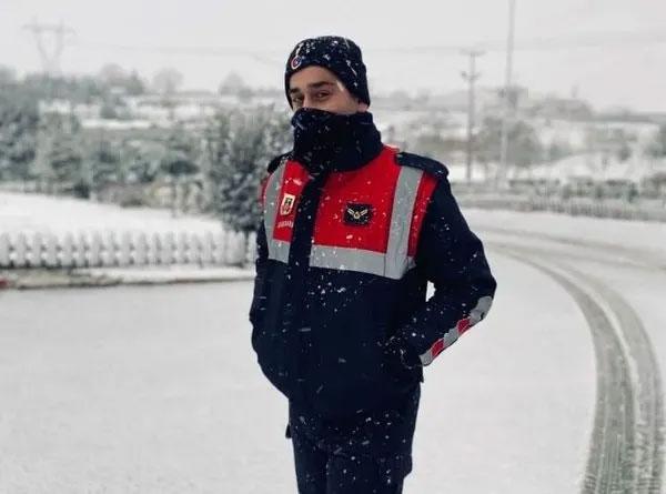 Genç astsubay serinlemek için girdiği derede boğularak can verdi Genç astsubay serinlemek için girdiği derede boğularak can verdi