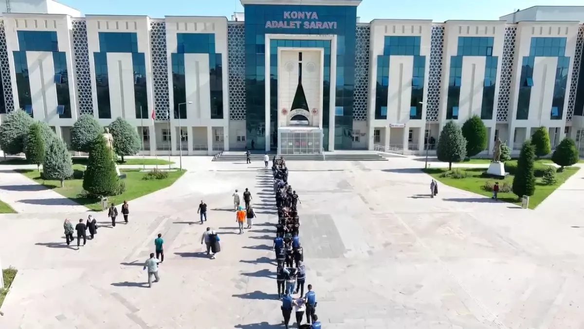 Konya\'da büyük fuhuş operasyonu: 21 şüpheli tutuklandı, 74 kadın kurtarıldı