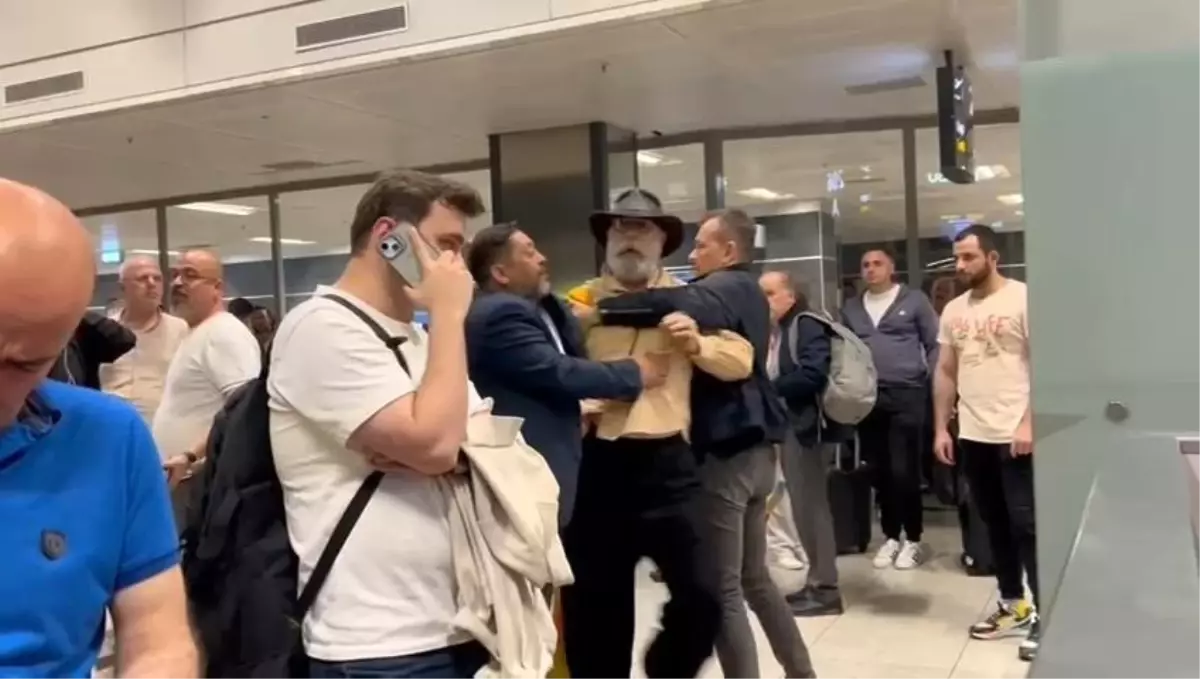 Cüneyt Asan Havalimanında Tartıştı