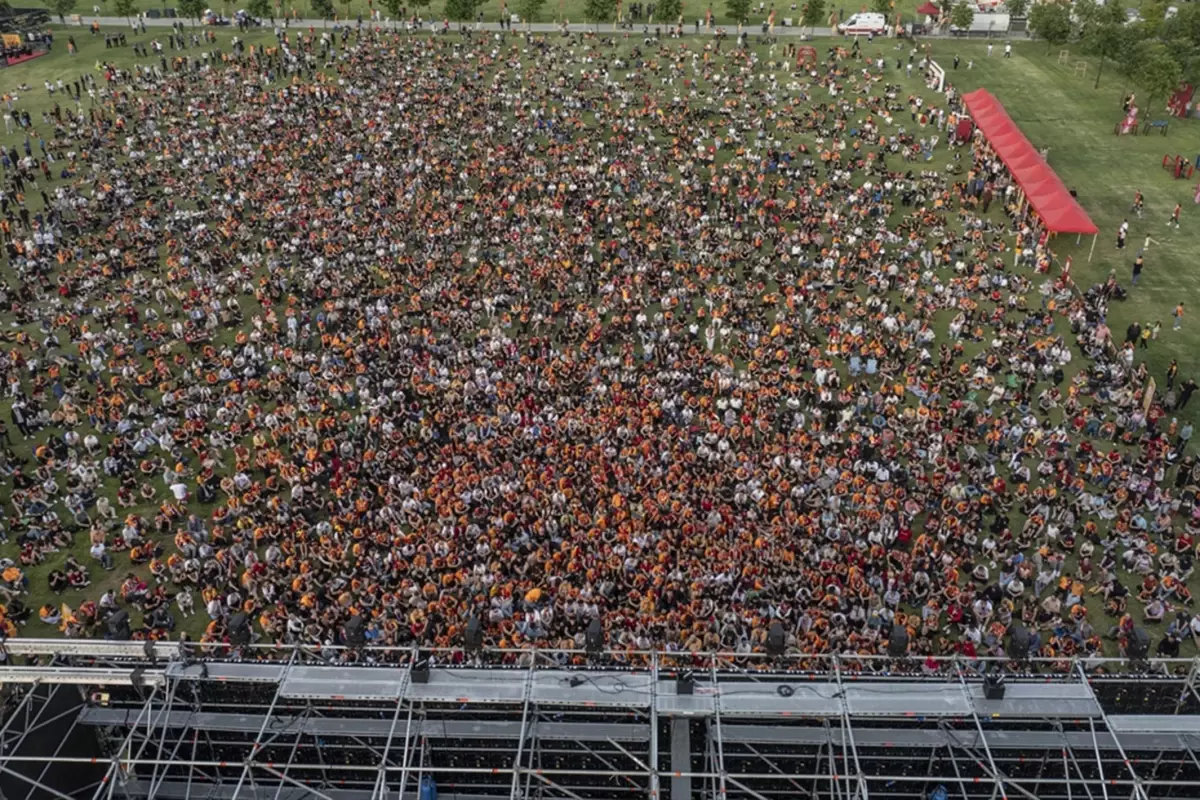 Yenikapı\'da Galatasaray mutluluğu! Kaan Ayhan\'ın golünden sonra coşku zirve yaptı
