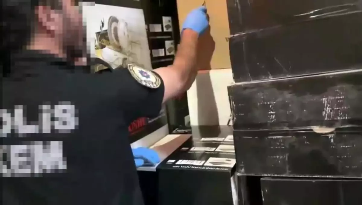 Kocaeli\'de 35 Bin Paket Kaçak Sigara Ele Geçirildi