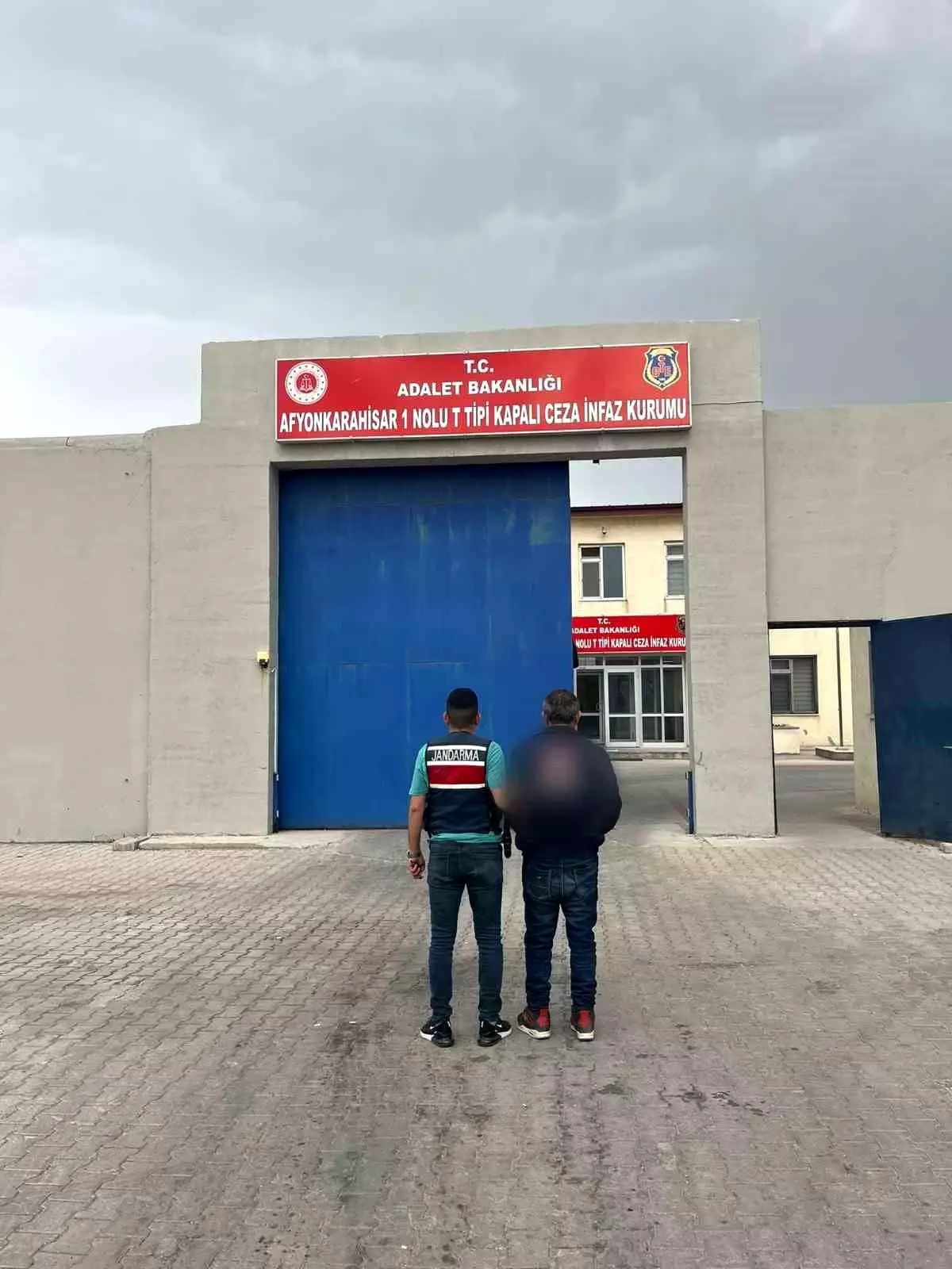 Aranan Hırsız Jandarma Tarafından Yakalandı