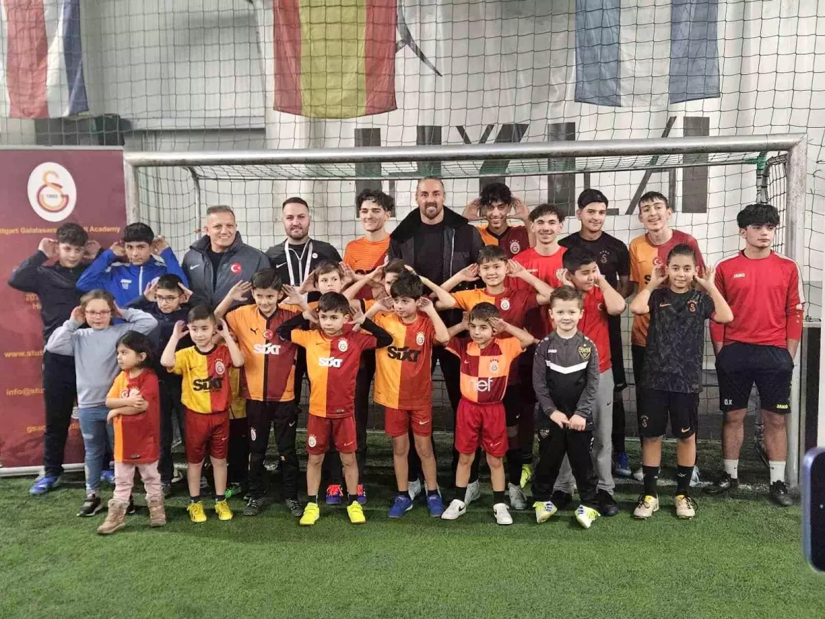 Berlin\'de Galatasaray Futbol Okulu Açıldı