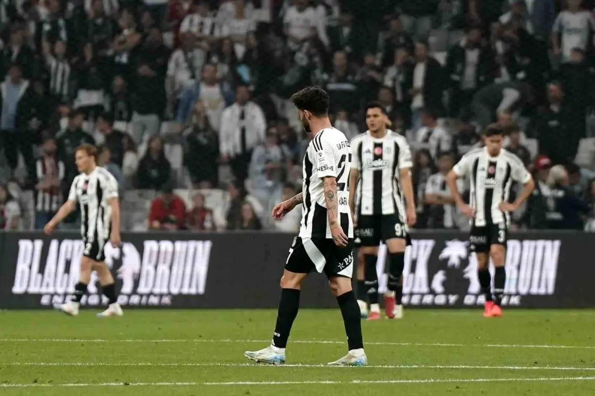Beşiktaş, Rizespor\'a 2-1 Kaybetti