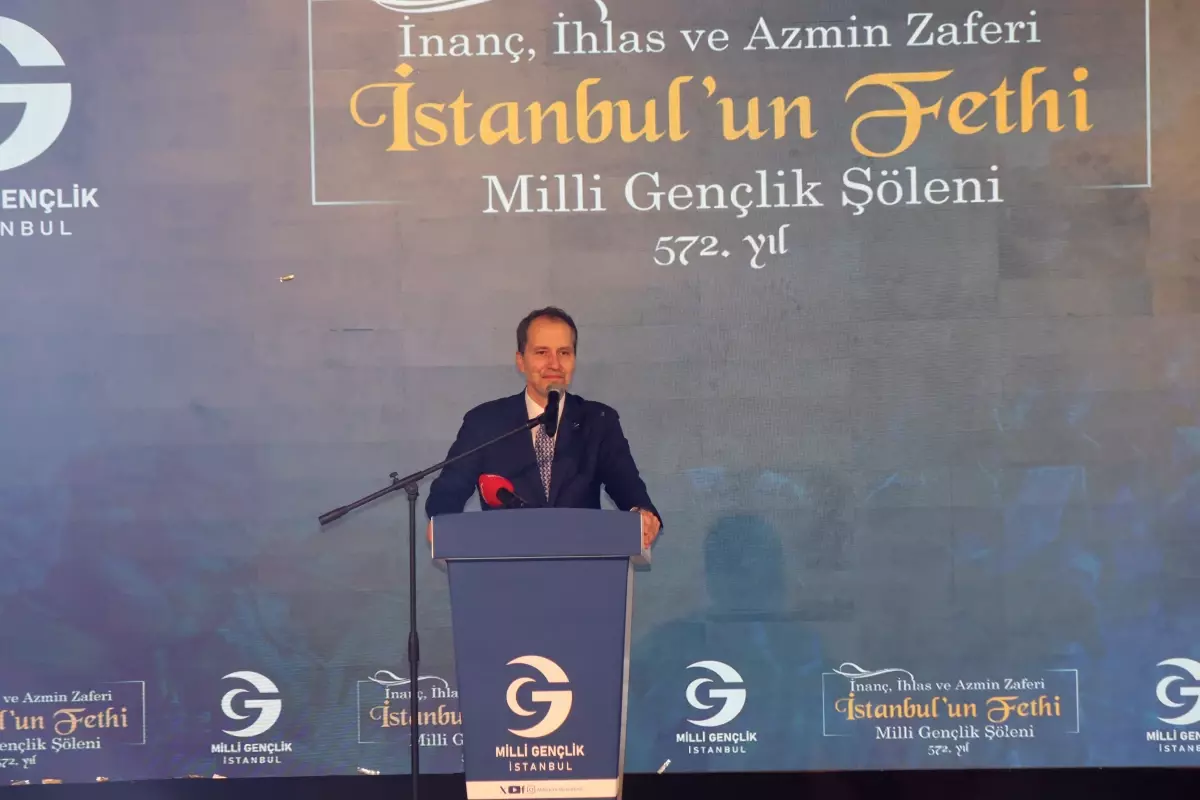 İstanbul\'un Fethi Coşkuyla Kutlandı