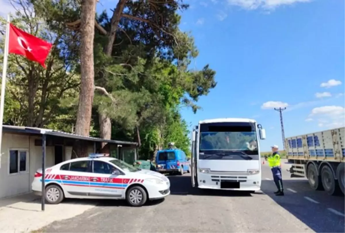 Kırklareli\'nde Trafik Denetimi: 381 Sürücüye Ceza