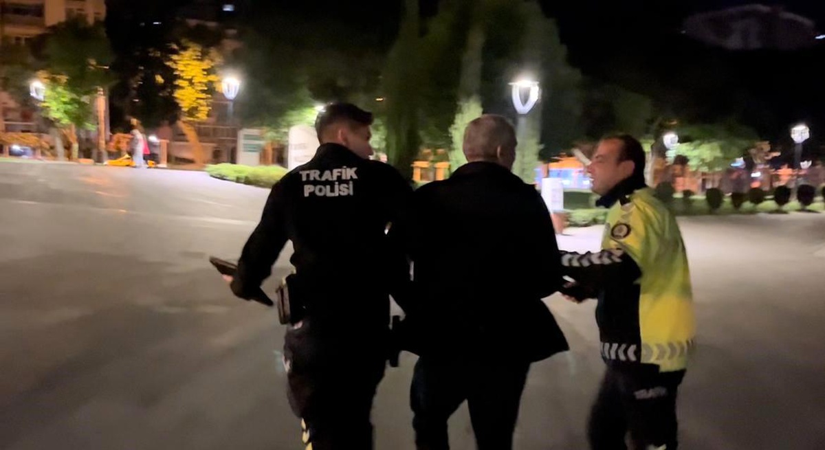 Alkollü Sürücü Yaya Kaçtı, Yakalandı