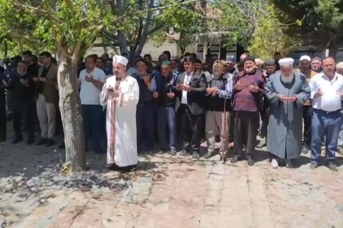 Bu kez yağmur duasına değil "Şükür" duasına çıktılar