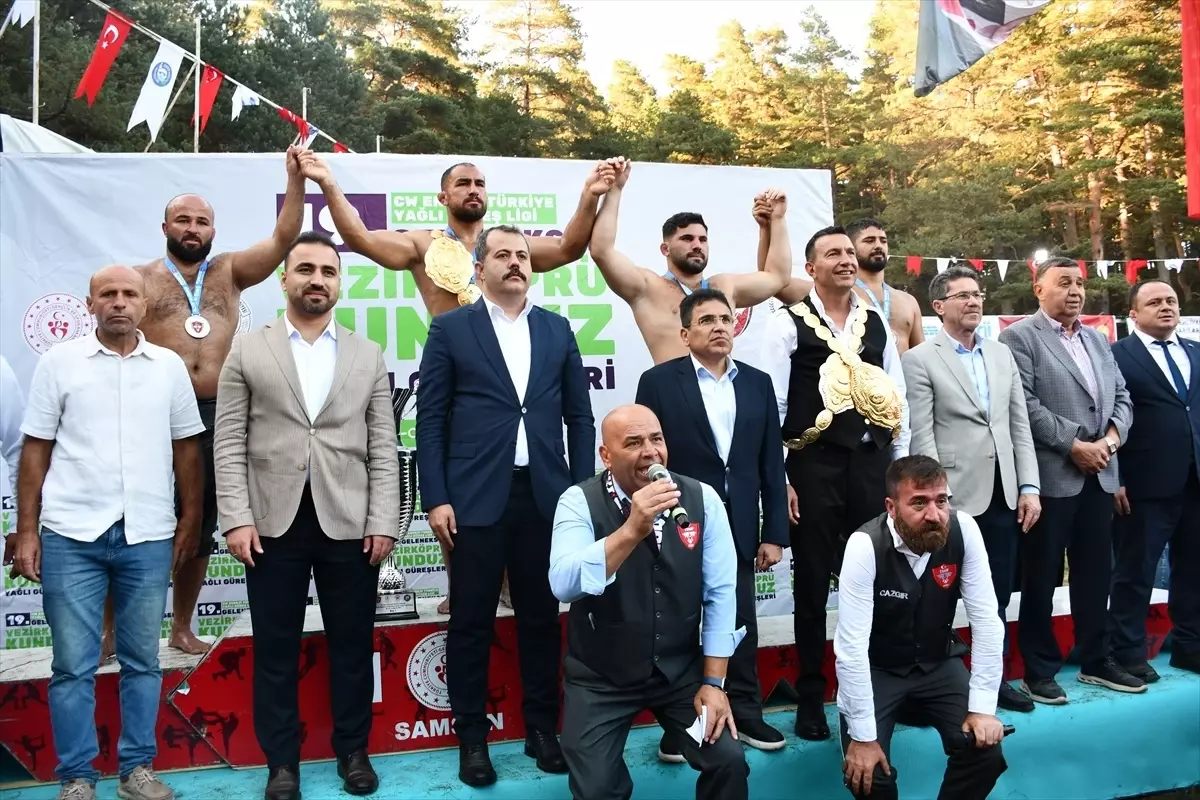 Vezirköprü\'de Yağlı Güreşlerin Başpehlivanı Öztürk