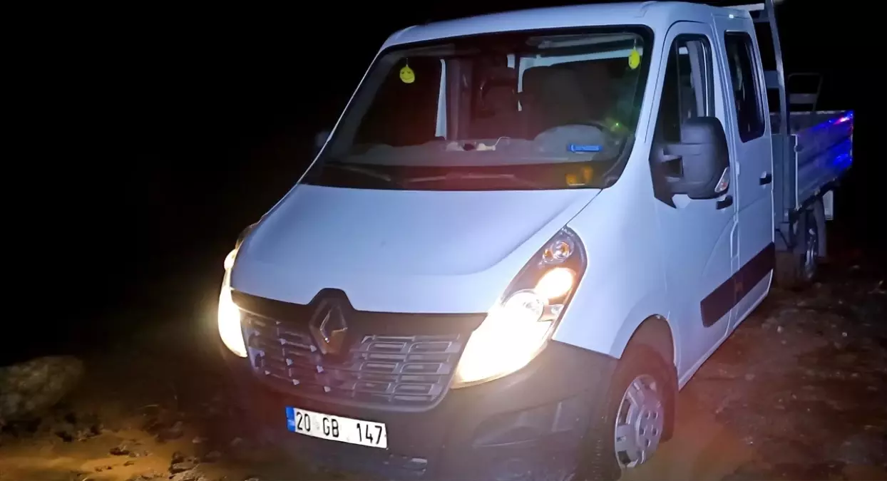 Kars\'ta Şiddetli Sel: Köylerde Hasar Olustu