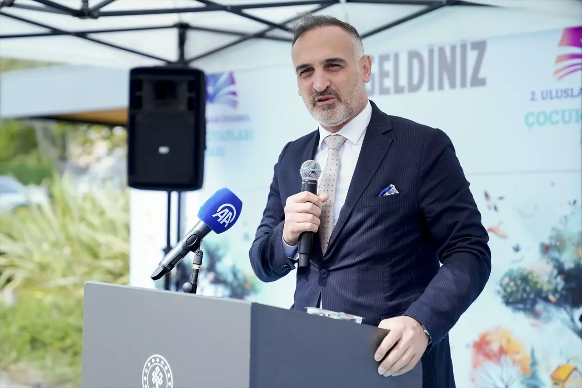 İstanbul\'da Çocuk Kitapları Fuarı Açıldı