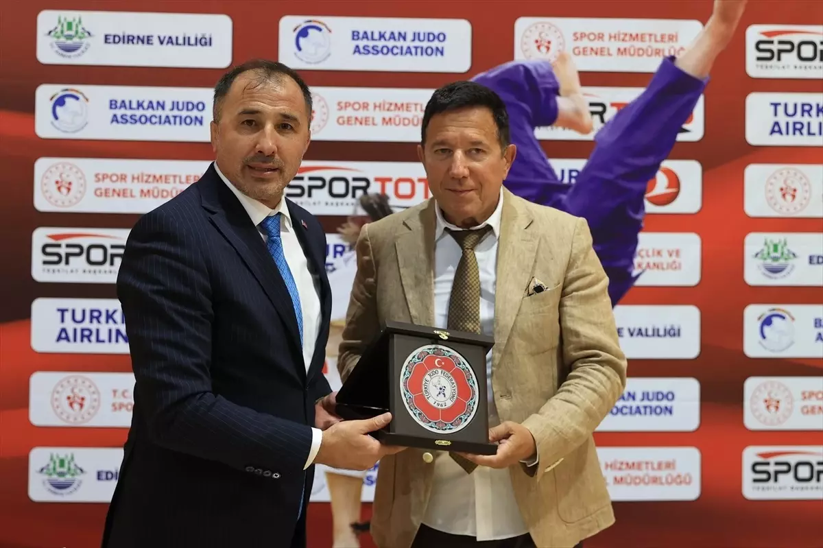 Edirne\'de 21 Yaş Altı Balkan Judo Şampiyonası Başladı