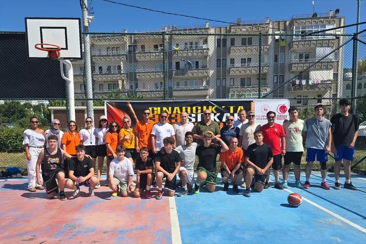 Çınarcık\'ta 3x3 Sokak Basketbol Turnuvası