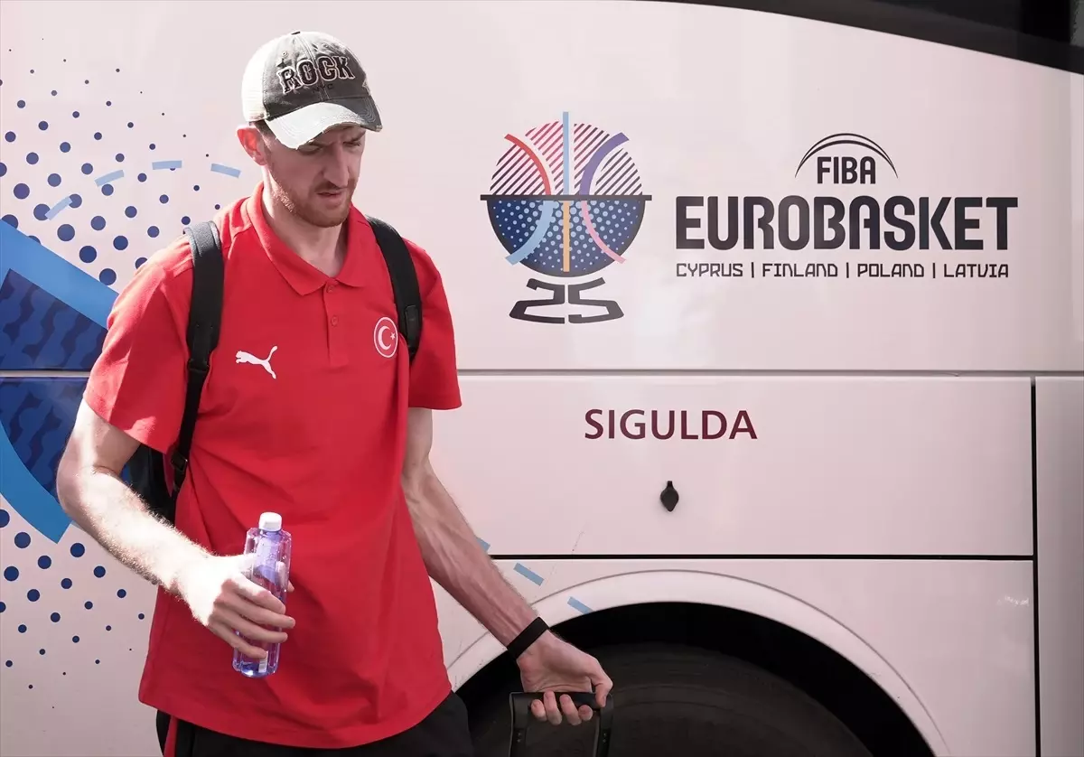 A Milli Basketbol Takımı Riga\'ya İndi