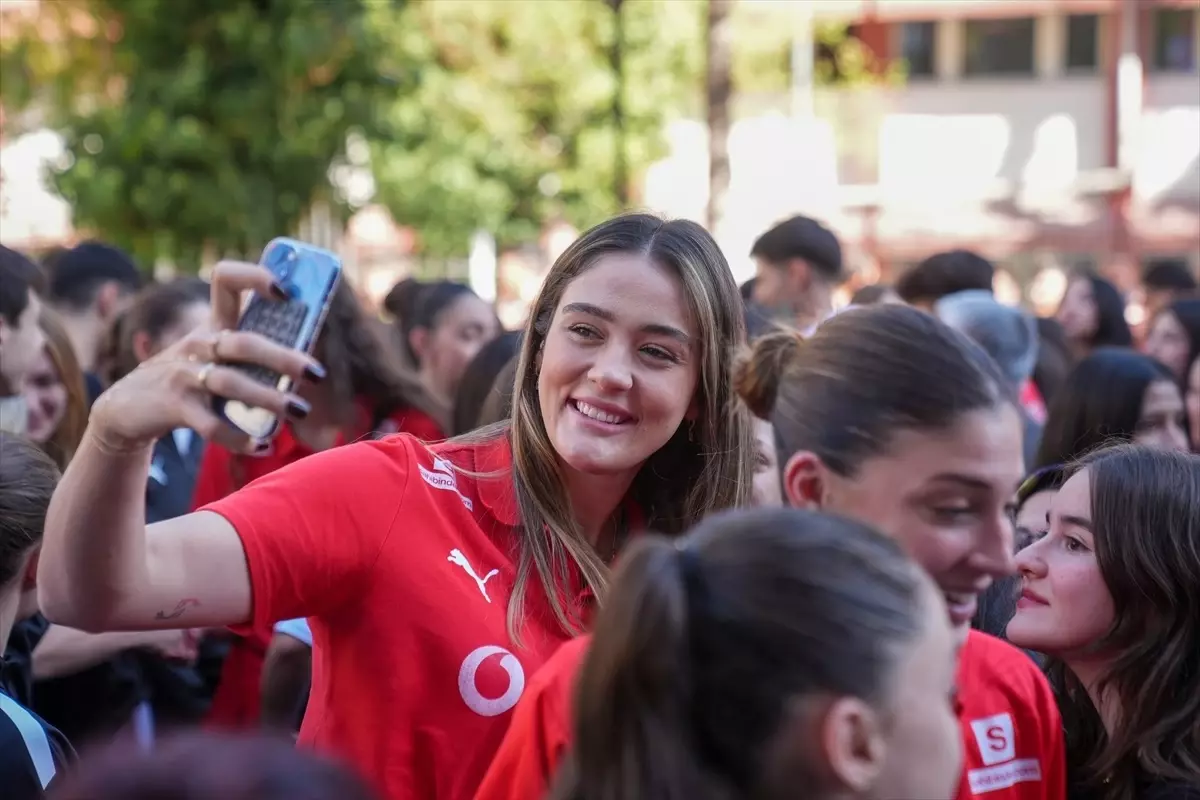 A Milli Kadın Voleybol Takımı Gümüşle Döndü