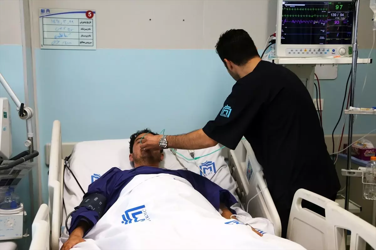 AA ekibi, İsrail\'in saldırılarına uğrayan Tahran\'daki hastanelerde tedavisi süren yaralıları görüntüledi