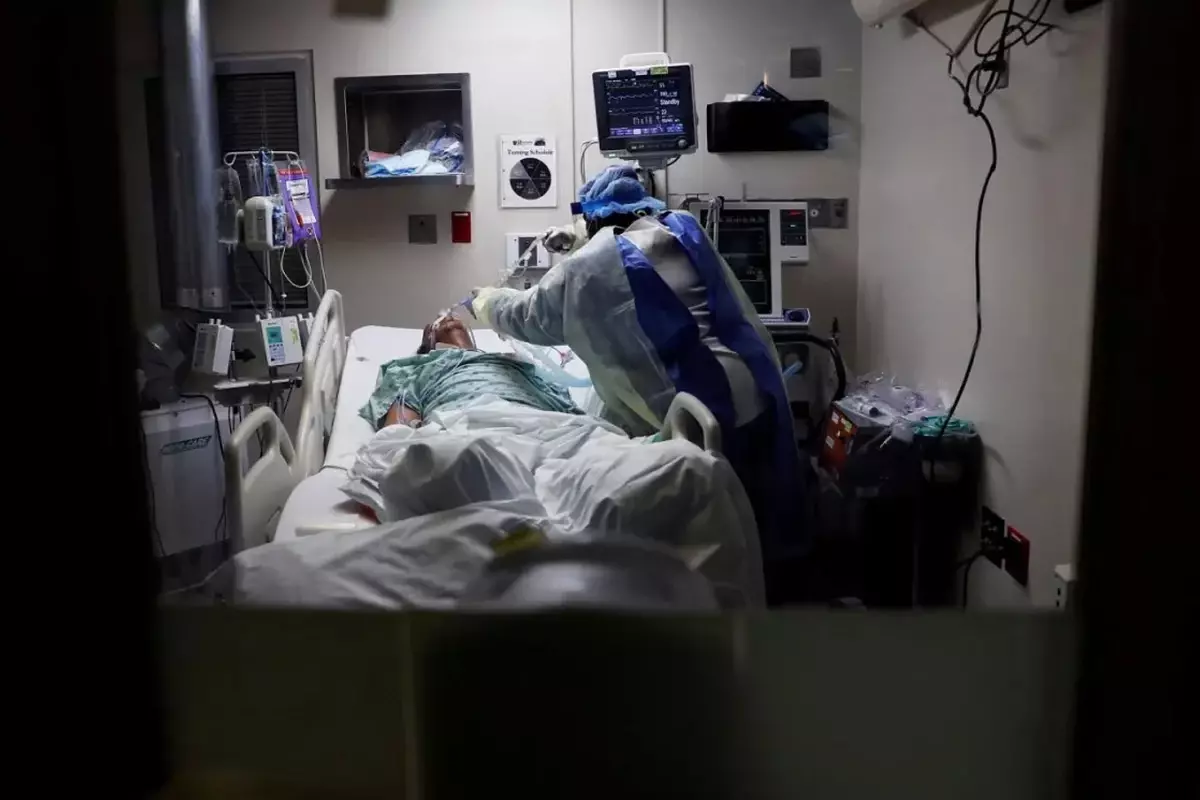 ABD\'de her hafta 300\'den fazla kişi korona nedeniyle hayatını kaybediyor