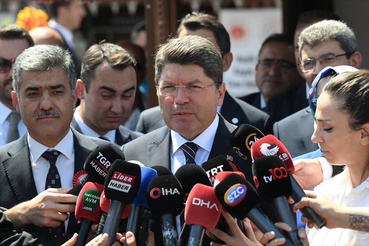 Bakan Tunç\'tan CHP\'ye Cevap