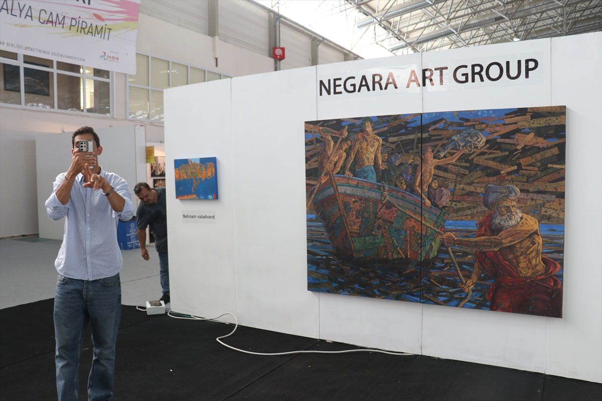 Adana Çağdaş Sanat Fuarı Devam Ediyor