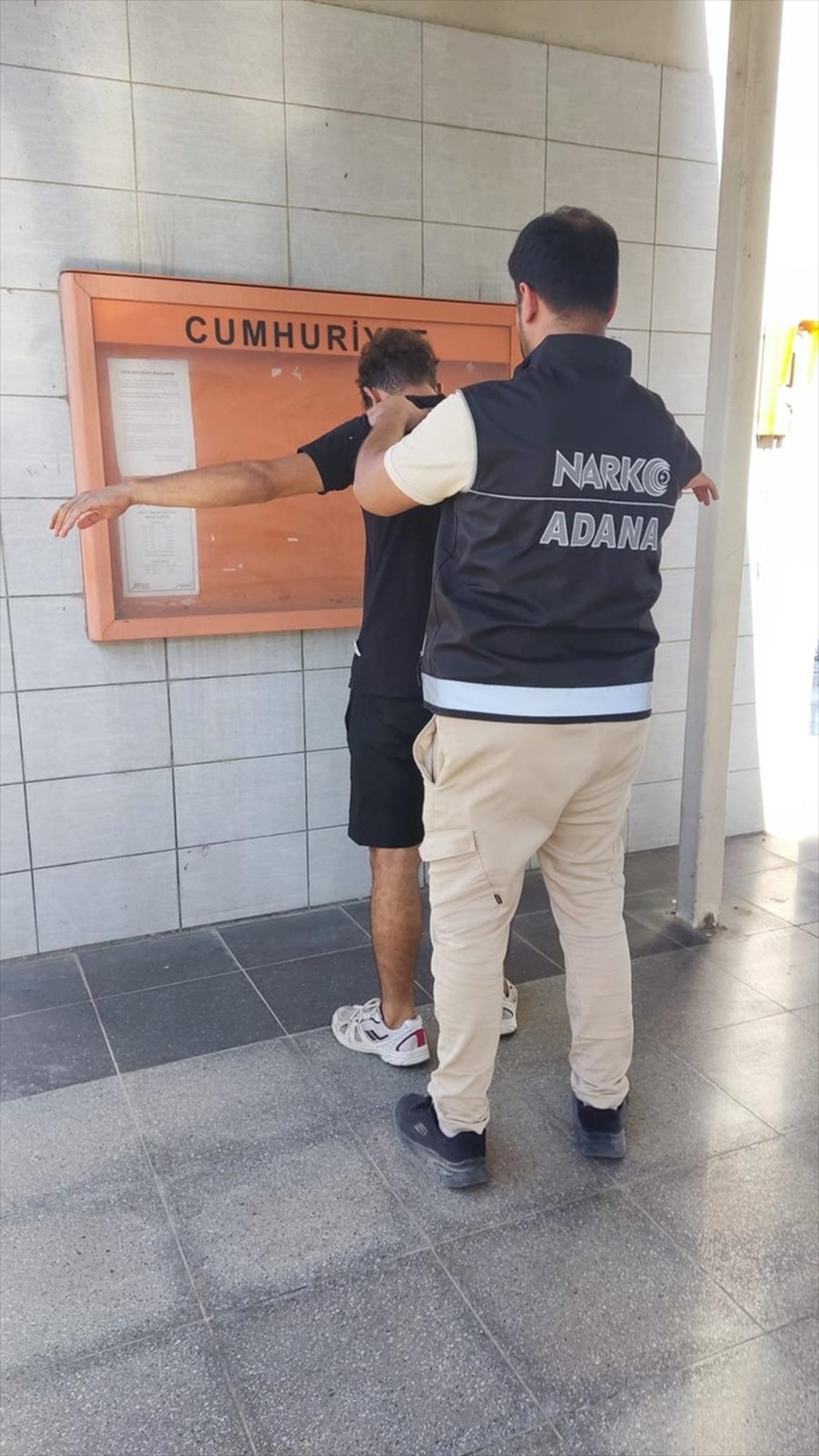 Adana\'da Metro Duraklarında Güvenlik Uygulaması