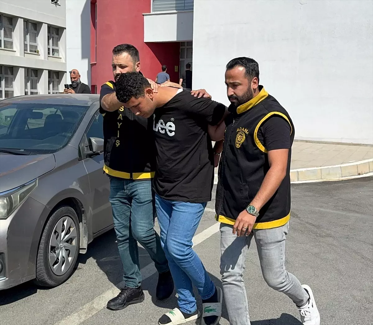 Adana\'da Kapkaç: 2 Şüpheli Tutuklandı