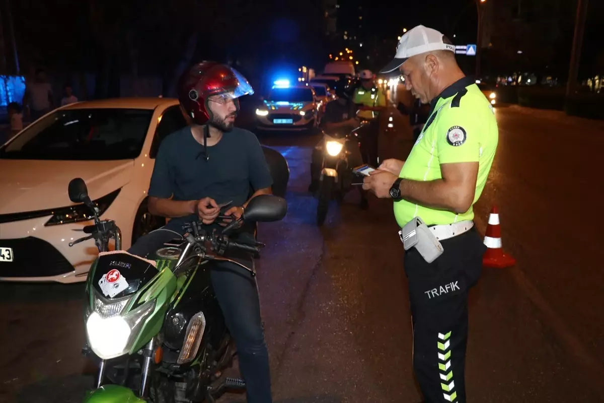 Adana\'da Motosiklet Denetimi: 46 Sürücüye Ceza