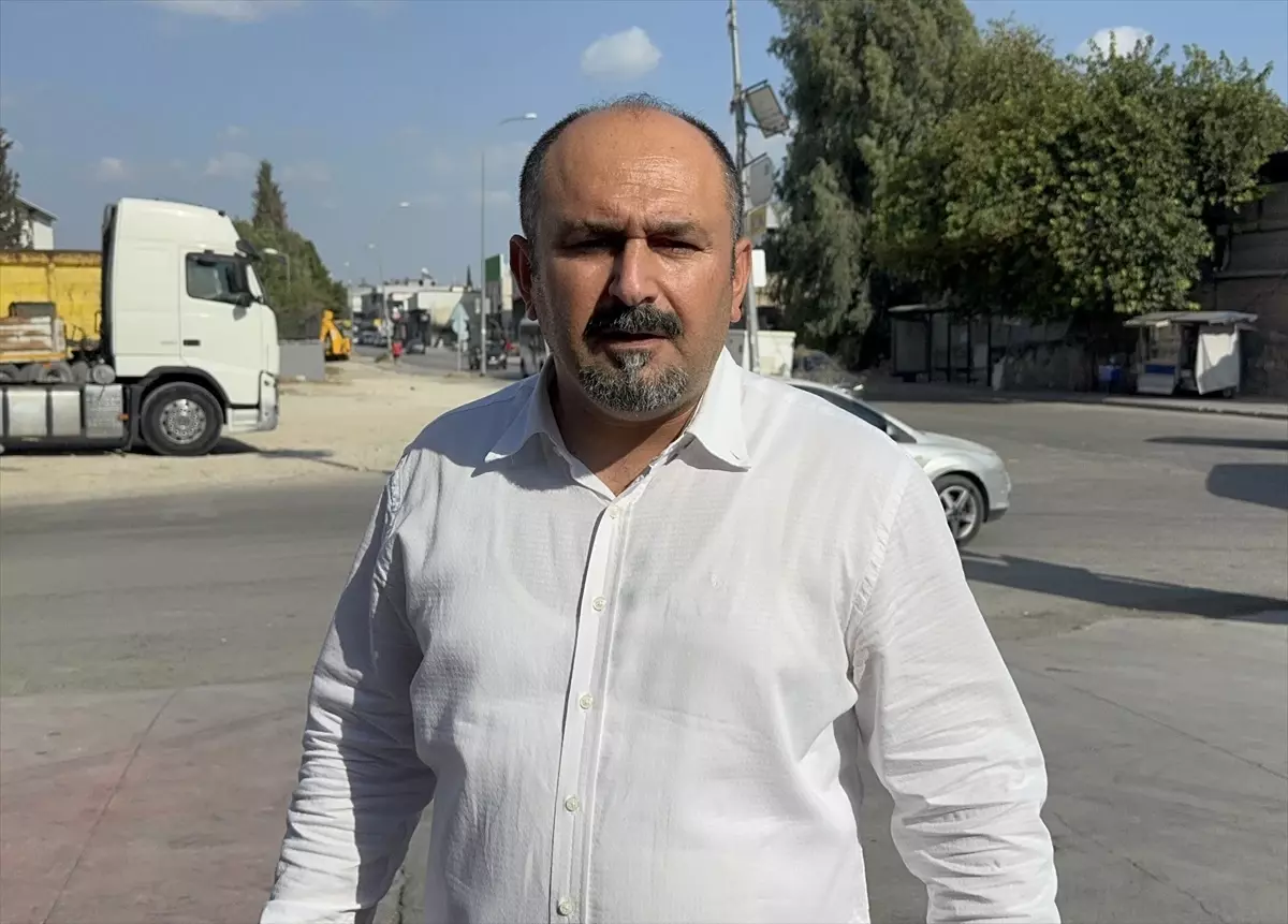 Küçük Kızı Sahipsiz Köpekler Kovaladı
