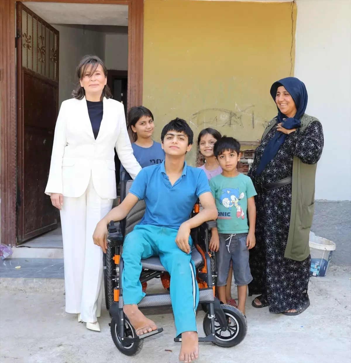 Engelli Çocuğa Akülü Sandalye Hediye