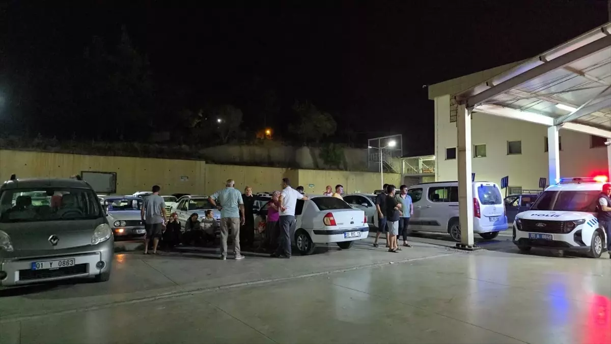Adana\'da uçuruma yuvarlanan otomobilde 5 kişi hayatını kaybetti