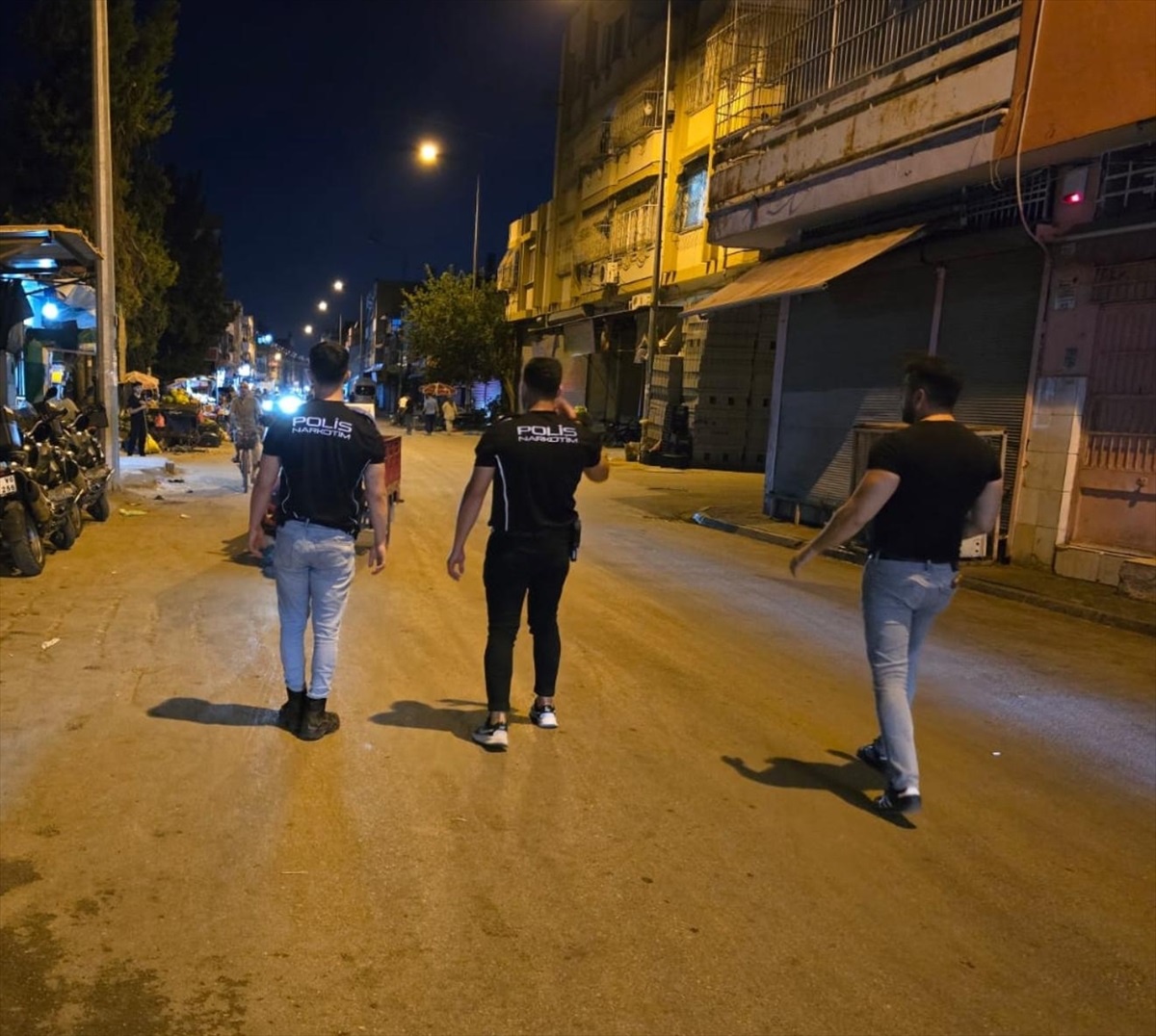 Adana\'da Uyuşturucu Operasyonu: 63 Gözaltı
