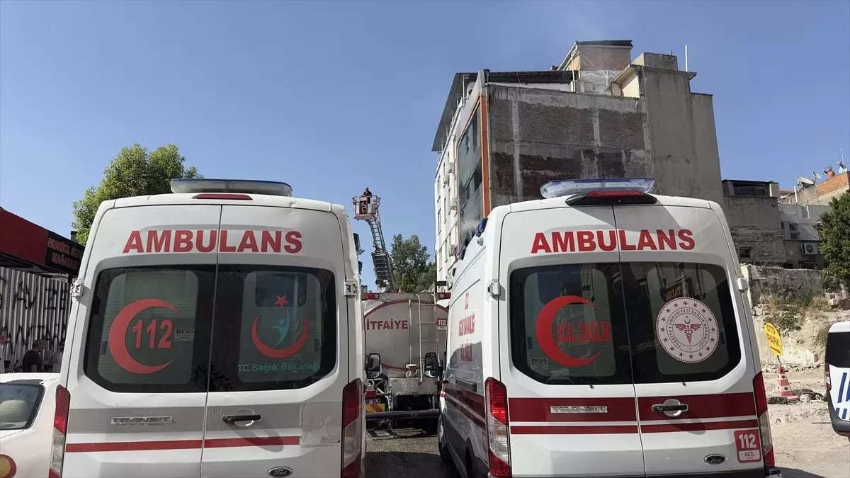Adana\'da Yastık İmalathanesinde Yangın