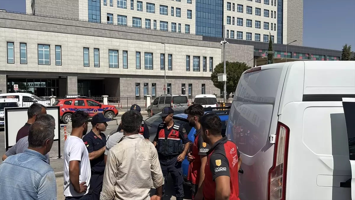 Adıyaman\'da Bıçaklı Kavga: 4 Yaralı