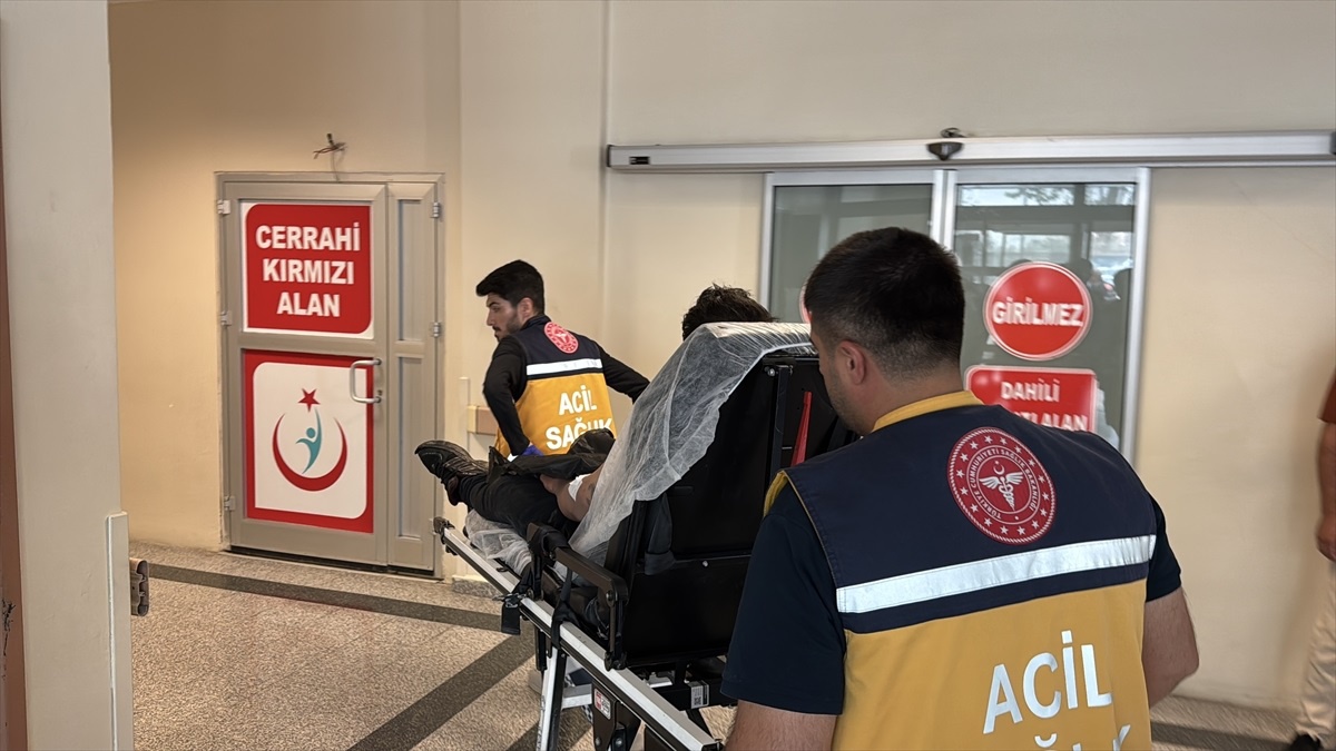 Adıyaman\'da Egzoz Patladı: 2 Yaralı