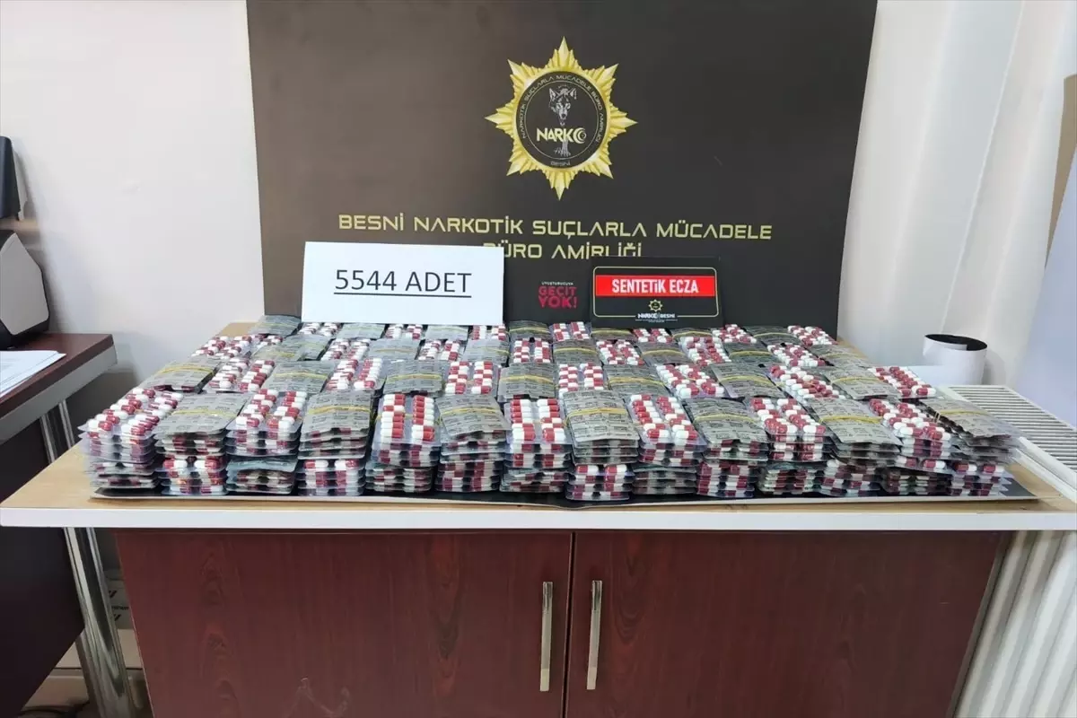 Besni\'de 5 Bin 544 Uyuşturucu Hap Ele Geçirildi