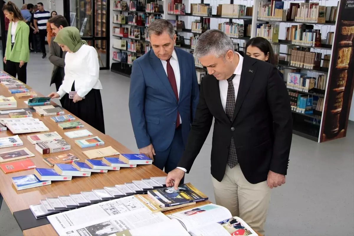 ADÜ\'de "Merhum Adnan Menderes" paneli düzenlendi