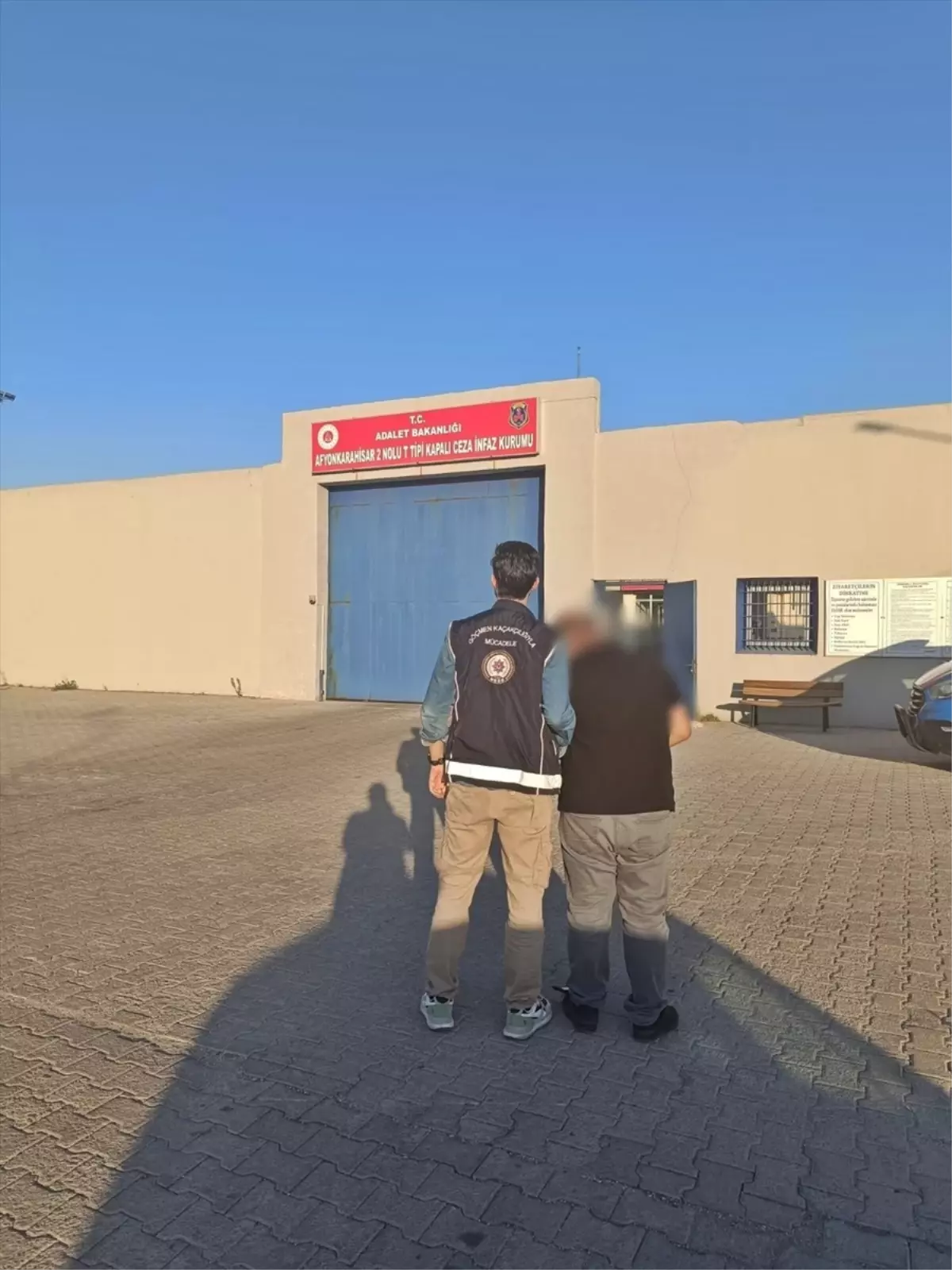 Göçmen Kaçakçısı Tutuklandı