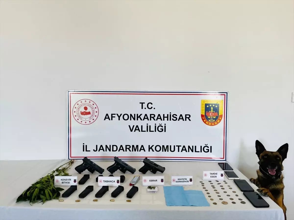 Sinanpaşa\'da Uyuşturucu Operasyonu: 4 Gözaltı