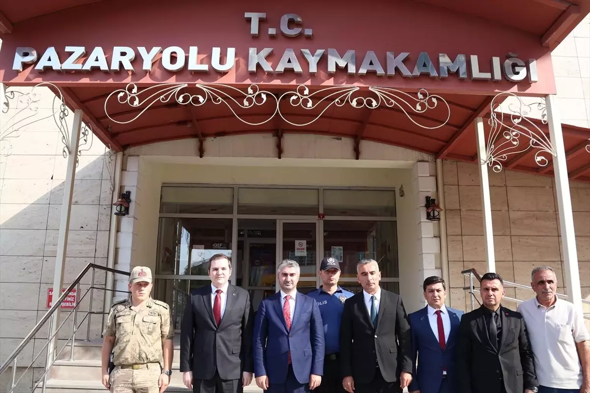 Tarıkdaroğlu Pazaryolu\'nda Sosyal Hizmetleri İnceledi