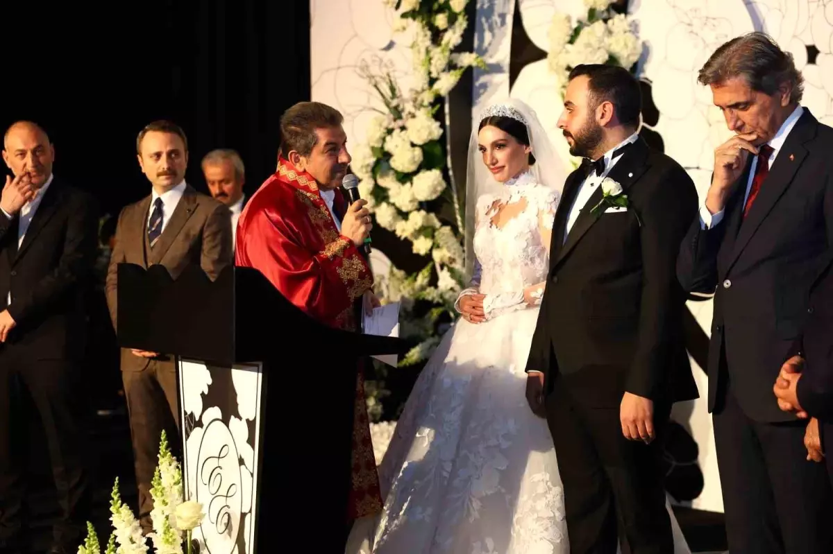 \'Aile Yılı\'na Anlamlı Katkı: Esenler\'de nikah ücretleri kaldırıldı